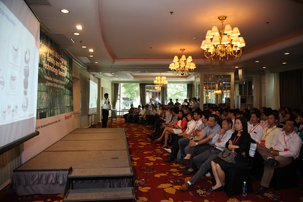 Honeywell Vietnam introduced intelligent security solutions for buildings at Renaissance Riverside Saigon Hotel on March 3, 2016.